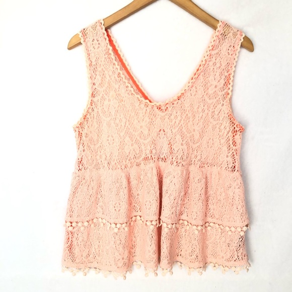 Free People Tops - Free People Coral Crochet lace tank Top Women’s M